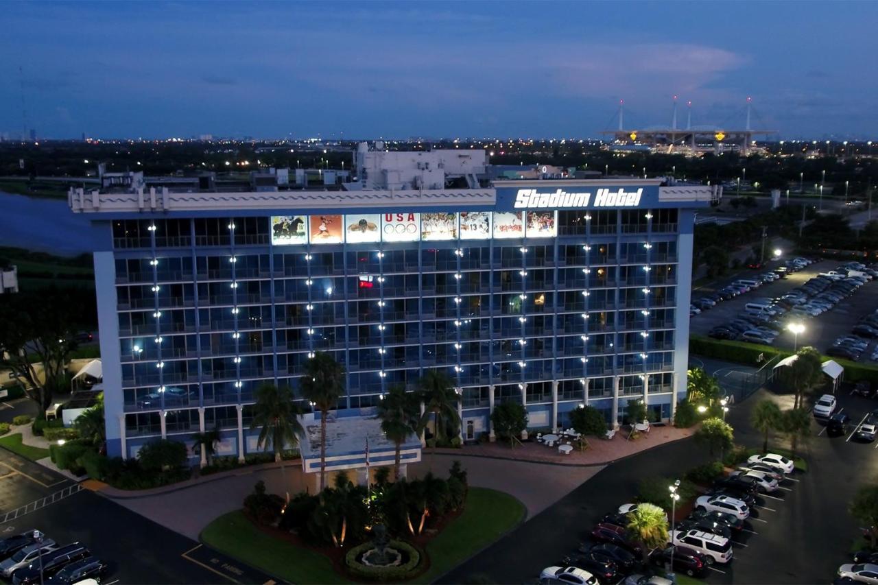 Stadium Hotel Miami Gardens Exterior photo