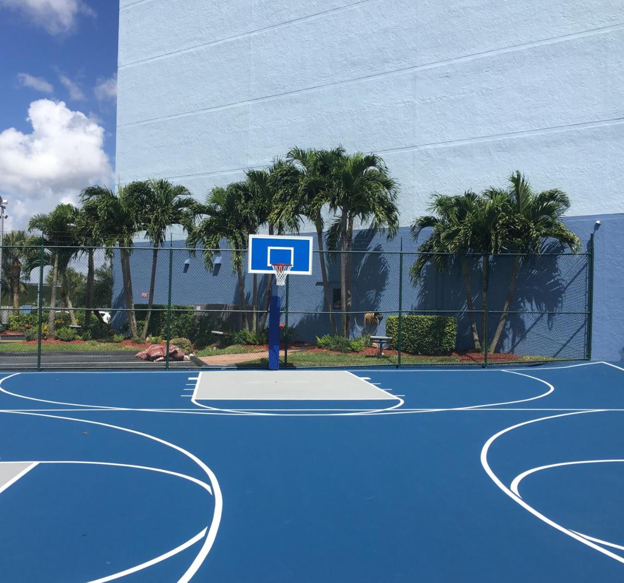 Stadium Hotel Miami Gardens Exterior photo